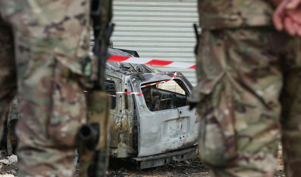 لبنان والحرب على إيران: تواصل بين الجيش وحزب الله... وبيروت تنتظر باراك - جريدة الأخبار