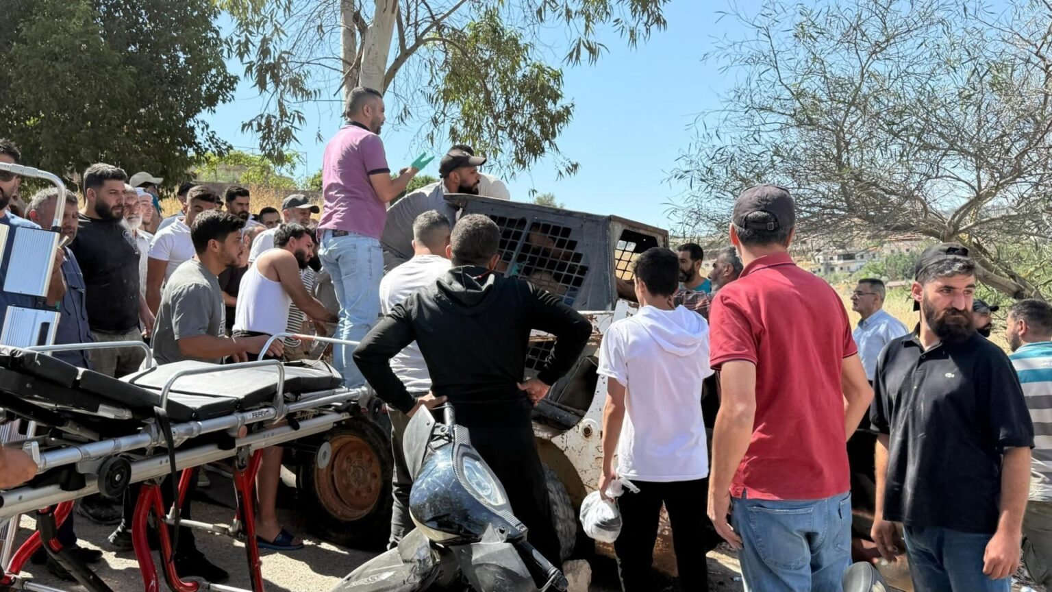 بالصور: الاعتداءات مستمرة جنوباً… تفجيرات واستهداف جرافة بالصور: الاعتداءات مستمرة جنوباً... تفجيرات واستهداف جرافة