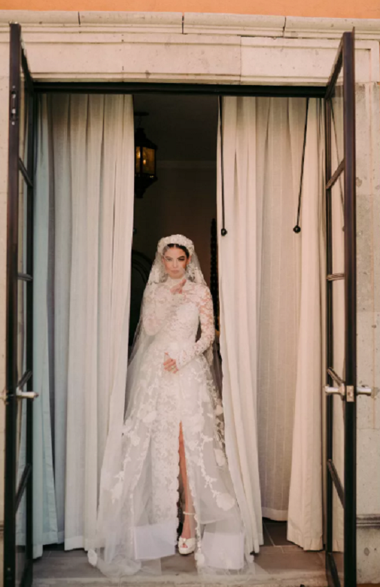 طرحة زفاف طول الفستان