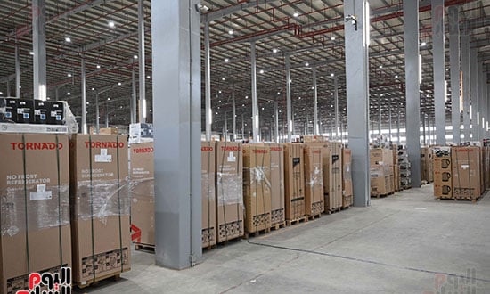 رئيس الوزراء يفتتح أكبر مستودع لوجستي للتجارة الإلكترونية (3)