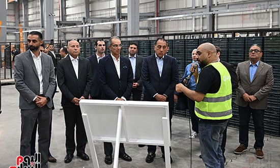 رئيس الوزراء يفتتح أكبر مستودع لوجستي للتجارة الإلكترونية (8)