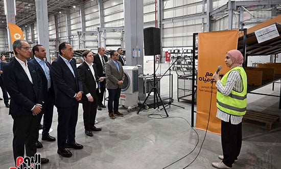 رئيس الوزراء يفتتح أكبر مستودع لوجستي للتجارة الإلكترونية (9)