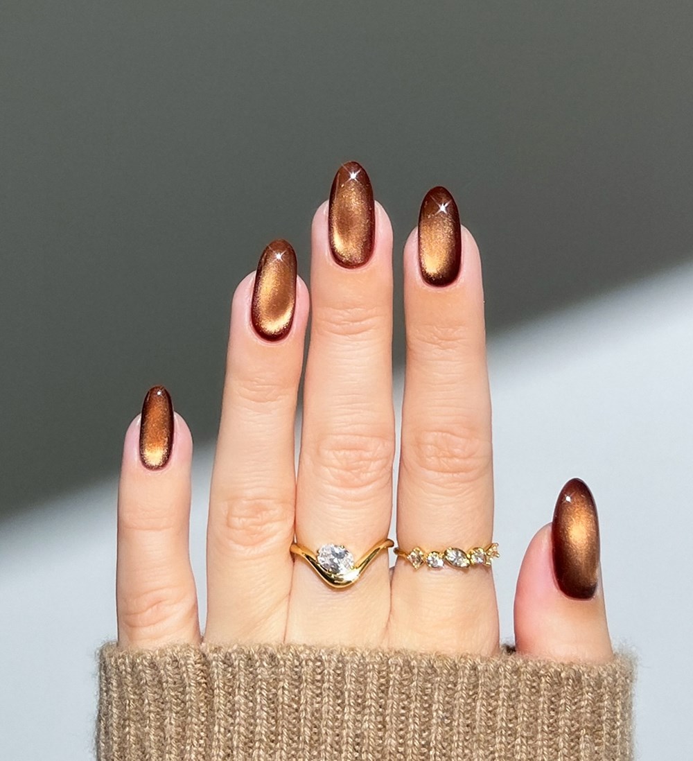 جمال العروس يبدأ من أناملها.. صيحات أظافر الزفاف لصيف 2025