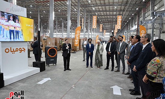 رئيس الوزراء يفتتح أكبر مستودع لوجستي للتجارة الإلكترونية (2)