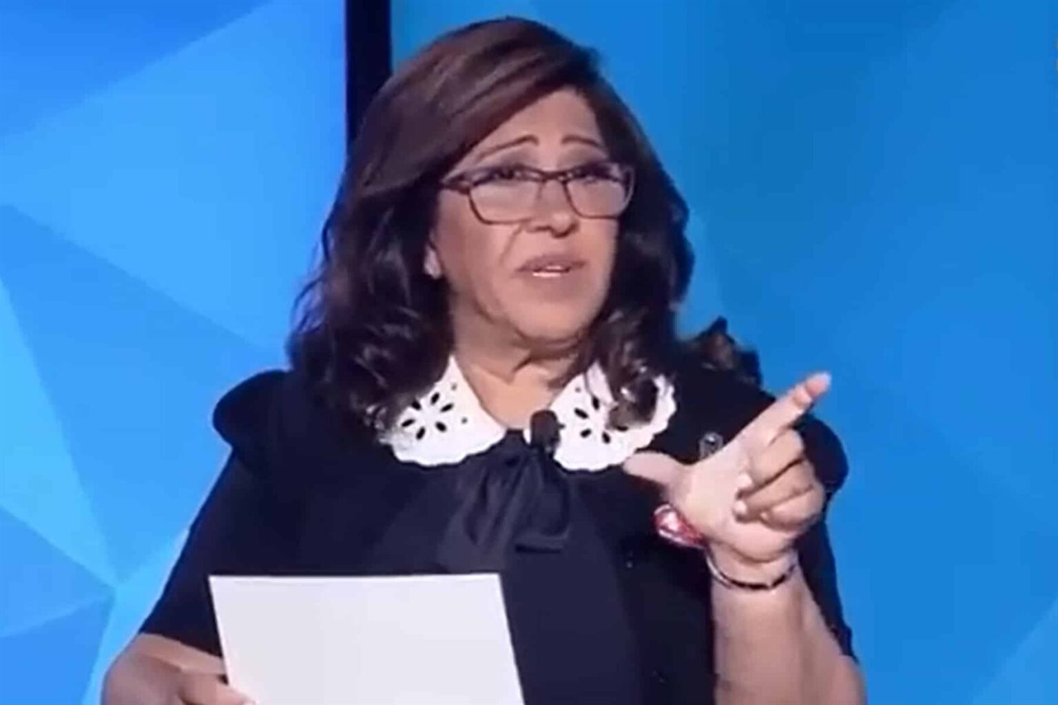 نبوءة تحققت أم صدفة مخيفة..مقطع متداول للعرافة اللبنانية ليلى عبد اللطيف يثير الجدل نبوءة تحققت أم صدفة مخيفة..مقطع متداول للعرافة اللبنانية ليلى عبد اللطيف يثير الجدل