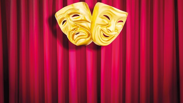 المسرح الصيفي.. إبداعات عابرة للفصول