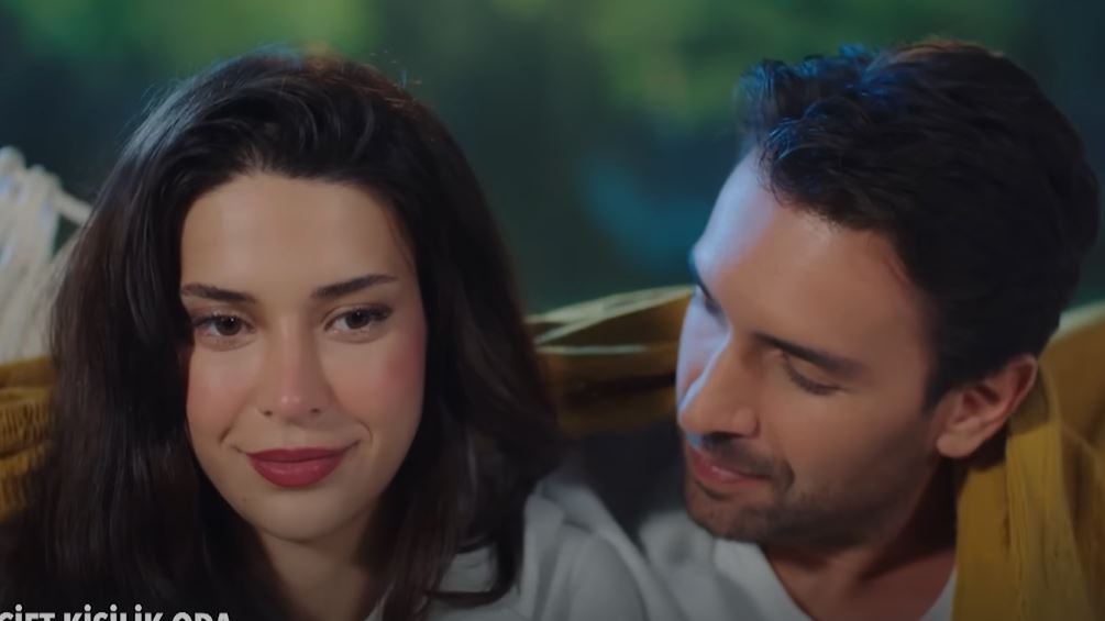 مسلسل الغرفة المزدوجة الحلقة 5.. طرد نيلوفر وكان يتقرب منها