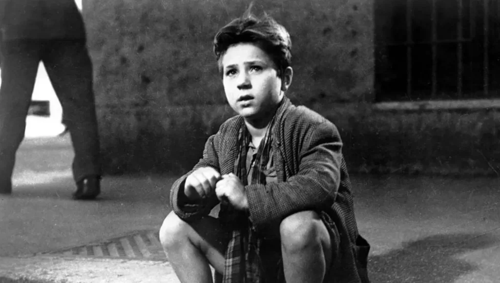 وفاة الطفل النجم في فيلم 'سارق الدراجة' إنزو ستايولا عن 85 عاماً