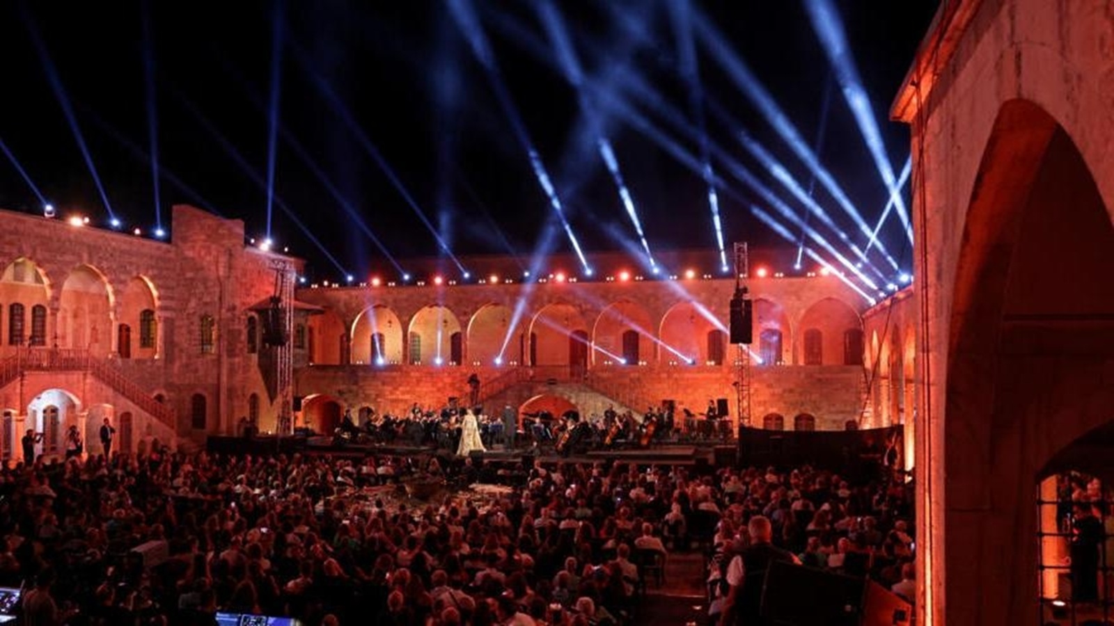 مهرجان بيت الدين. (وكالات)