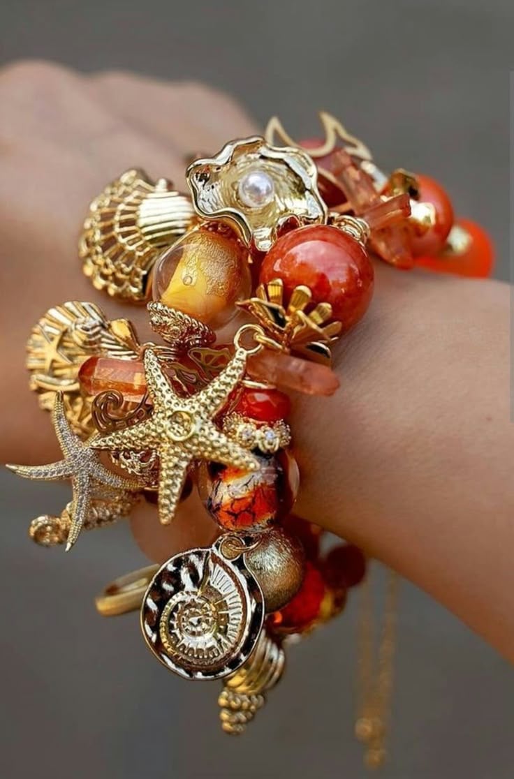 ارتداء الأساور المتعددة اختيار الجريئات