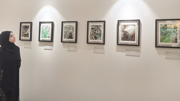 كاميرا فارس الكعبي.. وفن توثيق اللحظات اليومية كاميرا فارس الكعبي.. وفن توثيق اللحظات اليومية