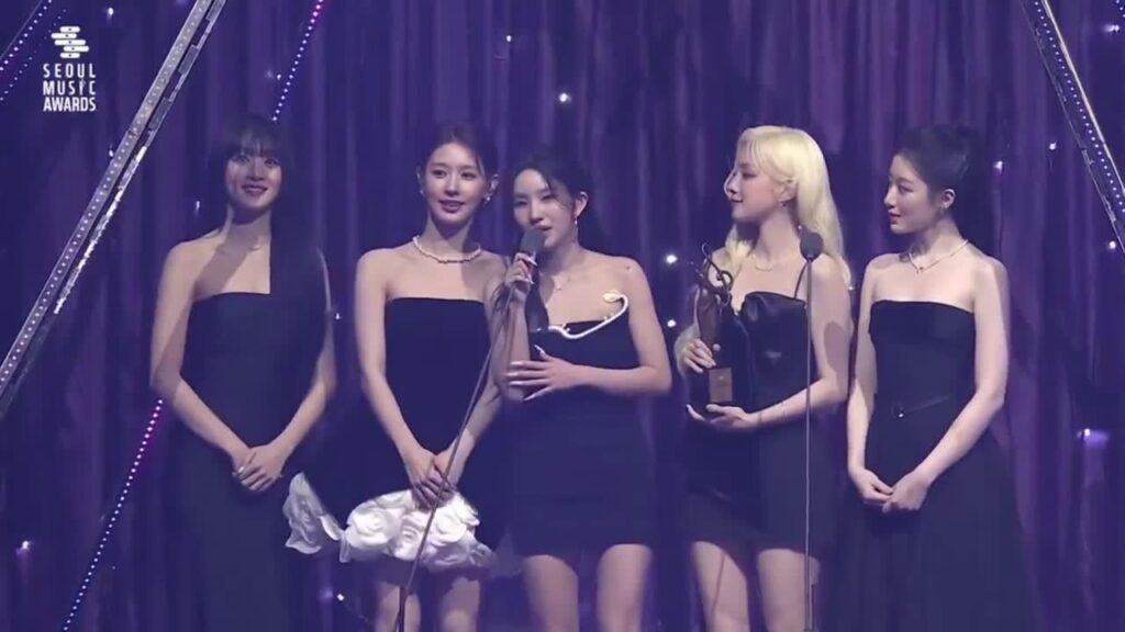 يتلقى I-Led الجائزة الرئيسية (Bonsang) في حفل توزيع جوائز Seoul 34 Seoul