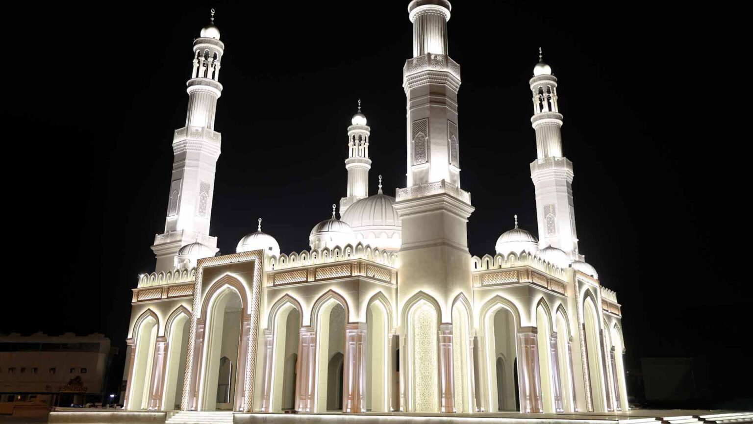 إسلامية الشارقة تعيد افتتاح مسجد الإمام النووي بعد صيانته إسلامية الشارقة تعيد افتتاح مسجد الإمام النووي بعد صيانته