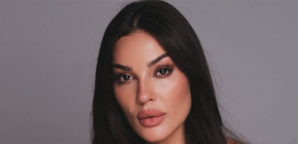 من دون استخدام فلتر.. نادين نسيب نجيم تستعرض جمالها وتردّ على منتقديها (صور) Doc-P-1369323-638844587684869600.jpg