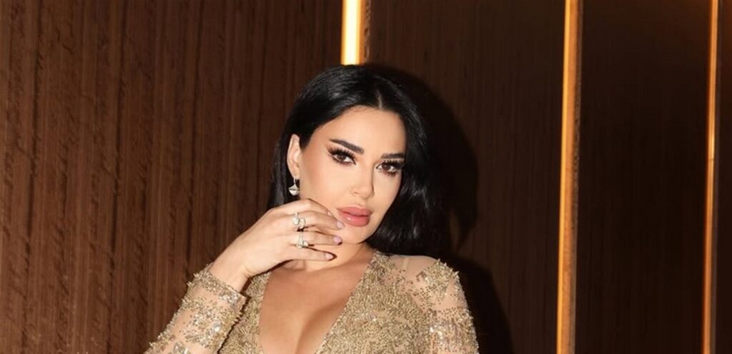 بدت كـالمُحاربات.. سيرين عبد النور تتألق في آخر جلسة تصوير شاهدوا ماذا ارتدت (صور) بدت كـالمُحاربات.. سيرين عبد النور تتألق في آخر جلسة تصوير شاهدوا ماذا ارتدت (صور)