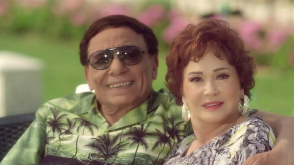 صورة للفنان عادل إمام ولبلبة تثير الجدل.. ما القصة؟ صورة للفنان عادل إمام ولبلبة تثير الجدل.. ما القصة؟