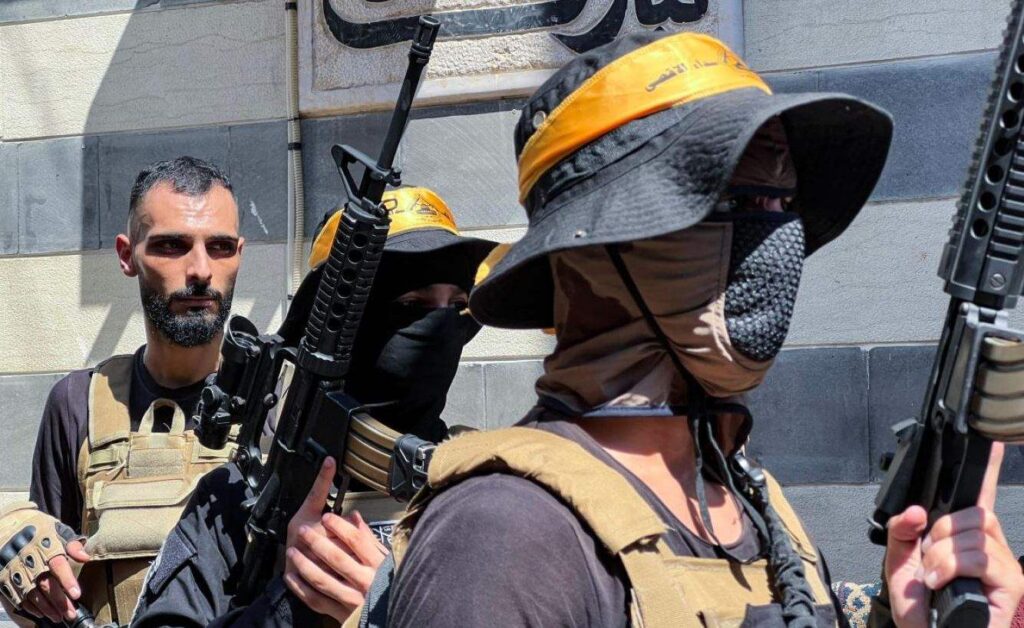 تعقيدات منعت سحب السلاح الفلسطيني (الجمهورية)