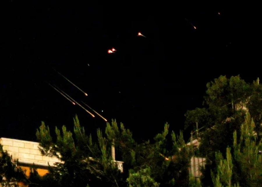 لبنان ممرّ للصواريخ الإيرانية والردود الإسرائيلية... وتحذيرات من مخاطر متصاعدة