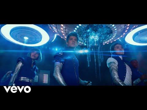 250615 لقد لاحظت للتو أن DCOM يسمى Zombies 3 لديه أغنية تشبه إلى حد بعيد Blackpink's Kill This Love.