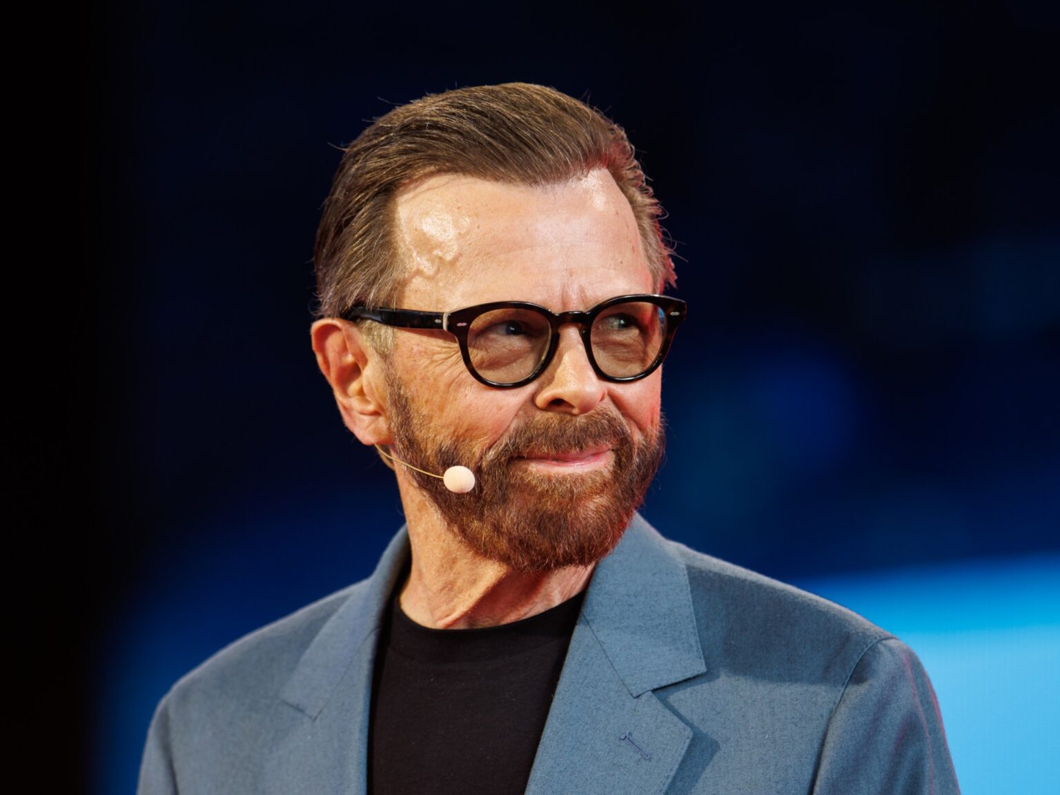 نجم موسيقي ثمانيني مخضرم يعترف بالاستعانة بالذكاء الاصطناعي في التأليف | فن نجم موسيقي ثمانيني مخضرم يعترف بالاستعانة بالذكاء الاصطناعي في التأليف | فن