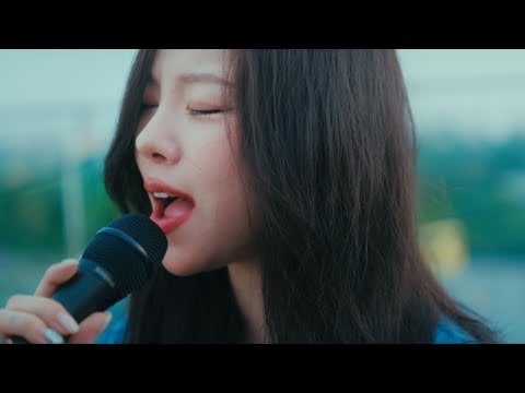 Mamamoo Whee In - Butterfly (Rooftop Live) (شعارات)