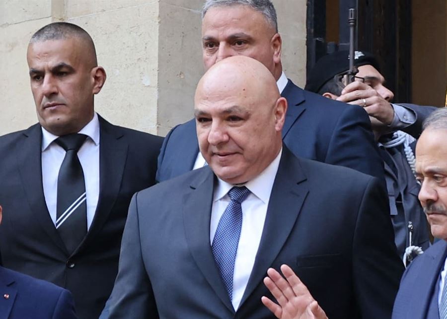 ترجيح موافقة ترامب على مقاربة الرئيس عون لملف السلاح: “خطوة خطوة” ترجيح موافقة ترامب على مقاربة الرئيس عون لملف السلاح: "خطوة خطوة"