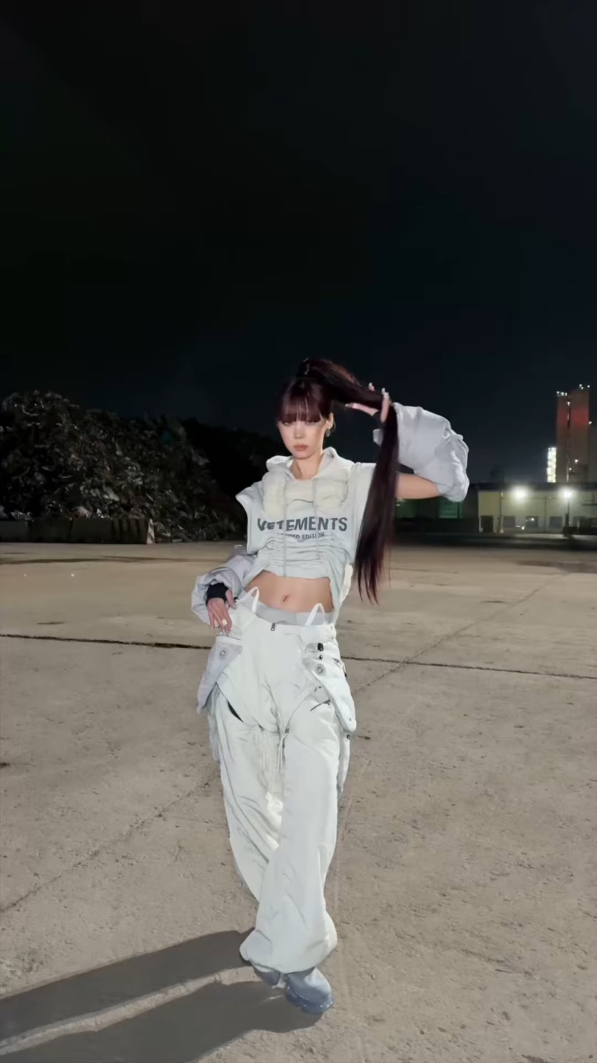 250627 AESPA Tiktok Update with Winter & Giselle - 𝗥𝗲𝗮𝗹 𝗯𝗮𝗱 𝗯𝘂𝘀𝗶𝗻𝗲𝘀𝘀 ، 𝘁𝗵𝗮𝘁'𝘀 𝗗𝗶𝗿𝘁𝘆 𝗪𝗼𝗿𝗸