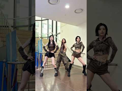 Itzy Yeji ، Ryujin & Chaeryeong - Girls سيكون الفتيات (تحدي الرقص) (250613)