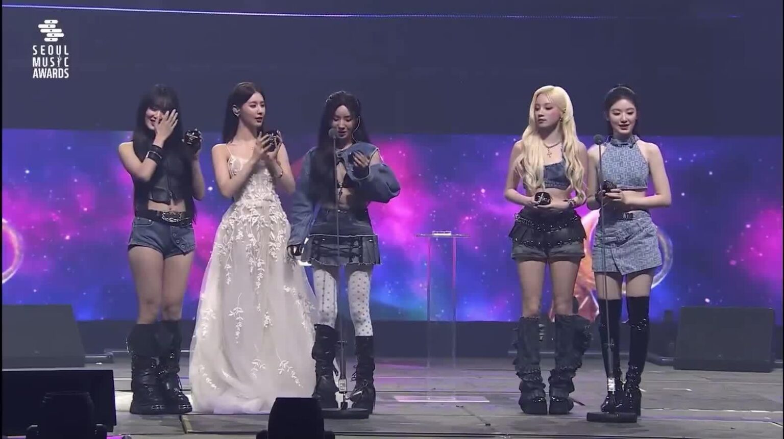 I-LDLE يفوز بالجائزة الكبرى (Daesang) في حفل توزيع جوائز Seoul 34th Seoul