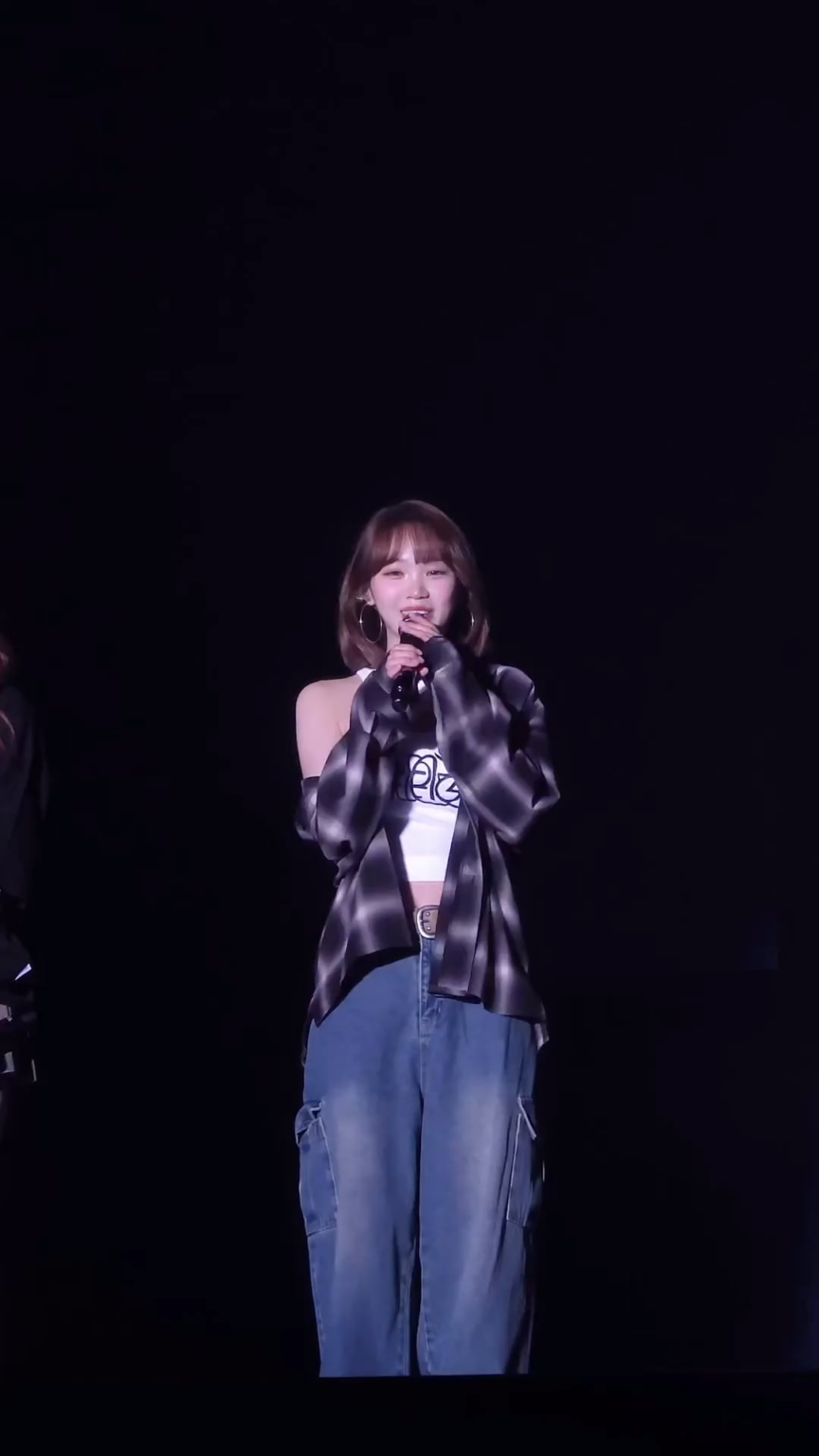 250608 le sserafim tiktok update - شكرًا لك kitakyushu💓 @ 2025 le sserafim جولة 'Easy Crazy Hot' في Kitakyushu Day 2