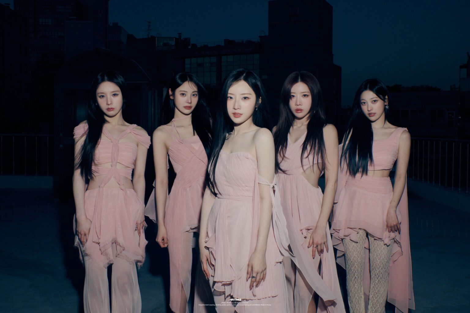 Artms - The 1st Mini Album: Club Icarus (Group Concept Photo - B ver. 2)