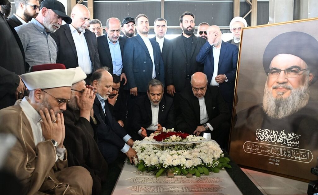 عراقجي: حزب الله يمتلك القوة الكافية… وسلاحه ضرورة ميدانية – جريدة الأخبار عراقجي يزور ضريح السيد نصر الله: بطل مبارك ضد الاحتلال - جريدة الأخبار