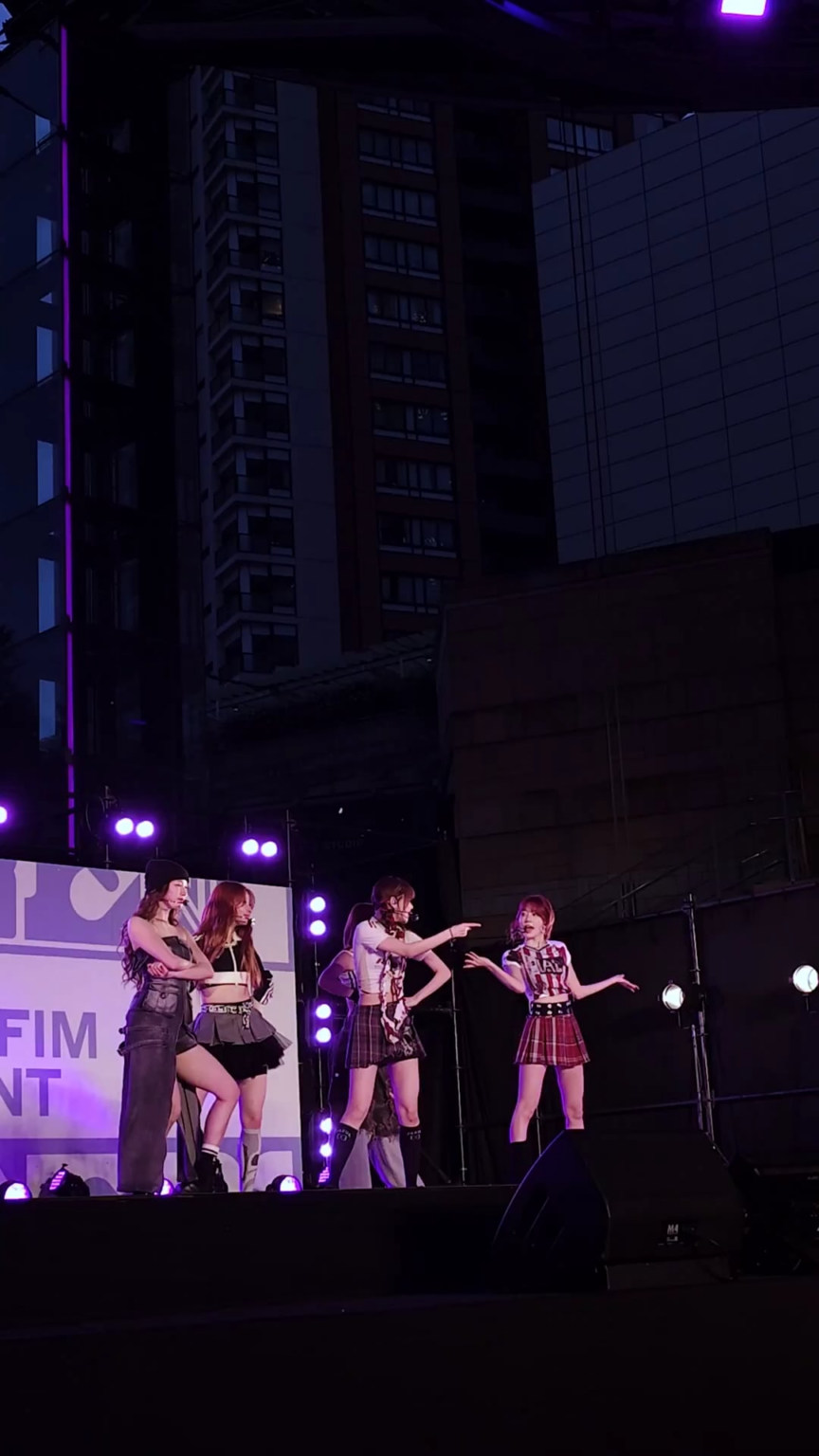 250624 le ssarafim tiktok تحديث - مختلف @ le sserafim jp 4th singcase 'مختلف'