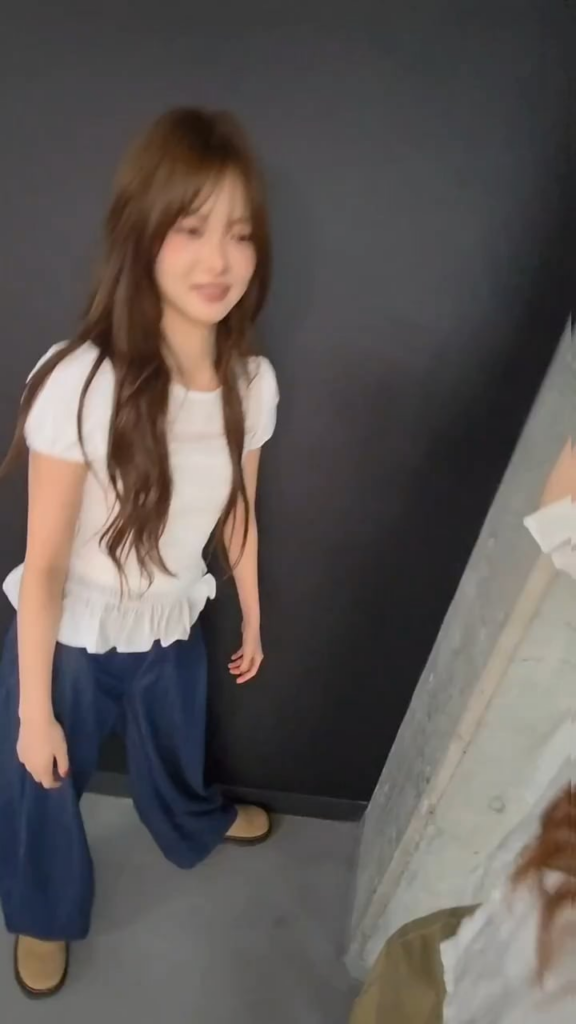 250618 IM_Lesserafim Twitter Update - Huh Yunjin & Hong Eunchae