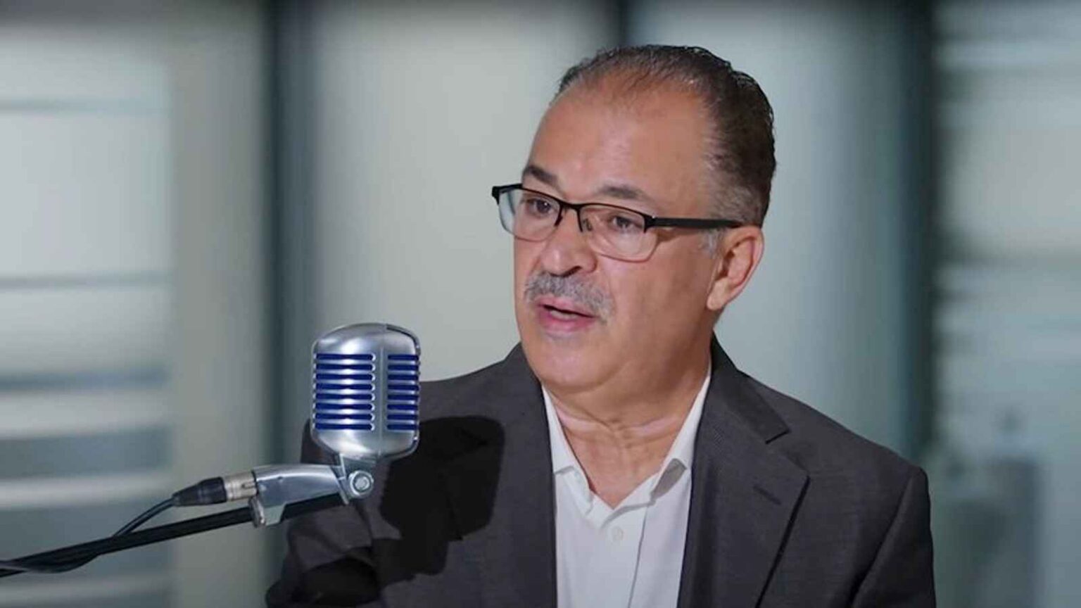 مازن الناطور يرد على محاولة سحب الثقة.. ويكشف كواليس النقابة - إرم نيوز