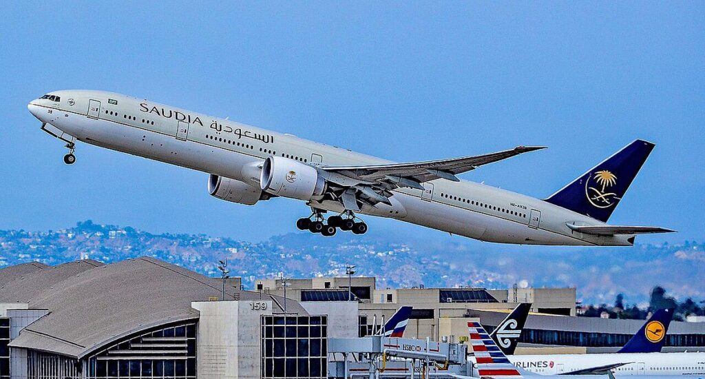 إندونيسيا تفصح عن مضمون رسالة هددت بتفجير طائرة سعودية