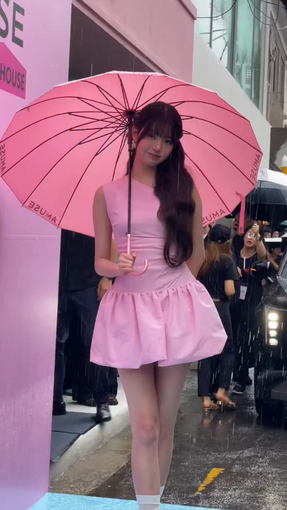 250620 Eyesmag Instagram Update with Wonyoung @ Amuse Pink House حدث افتتاح