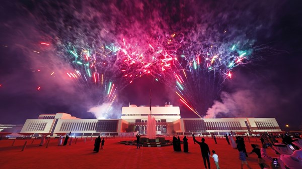 العين.. ألعاب نارية وأجواء بهجة وسعادة – الاتحاد للأخبار العين.. ألعاب نارية وأجواء بهجة وسعادة - الاتحاد للأخبار