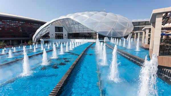 صيف منعش ينتظركم.. استمتعوا بإجازة استثنائية في الإمارات