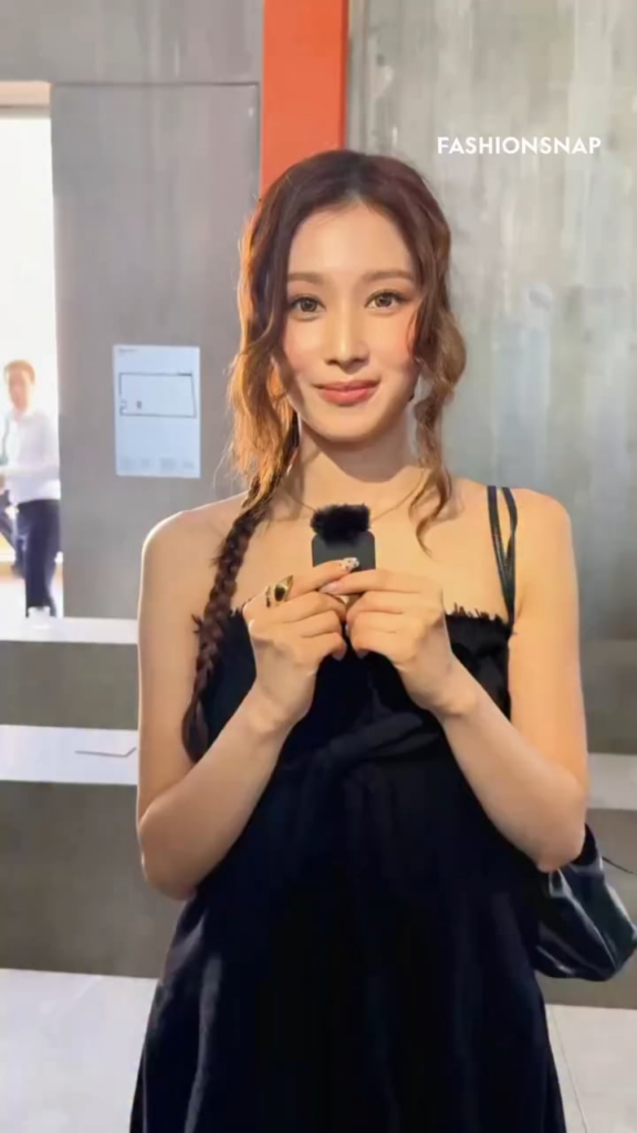 250622 Feadesionsnap Instagram Update - مراجعة من Sana Twice's بعد عرض مجموعة Prada Spring/Summer 2026.