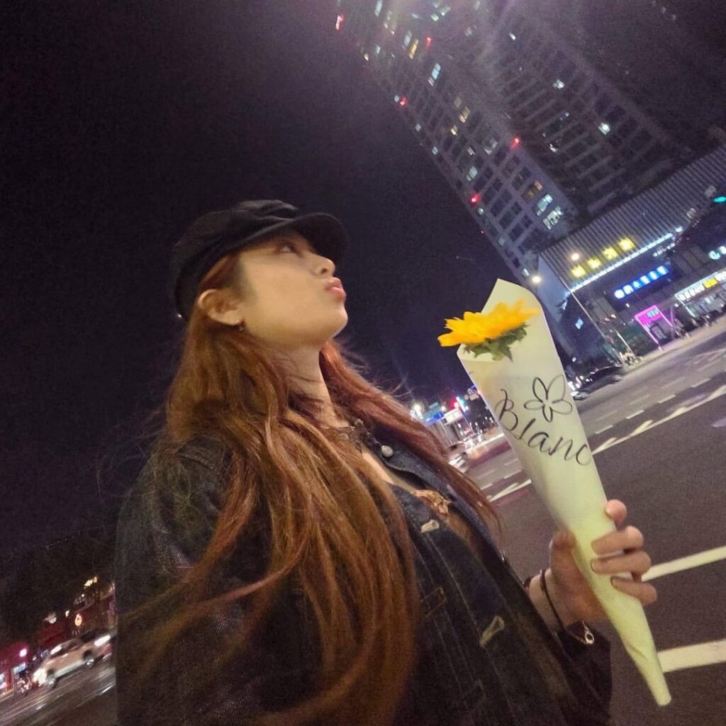 250619 تحديث Huh Yunjin Instagram