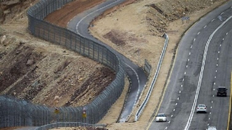 بقاء اليونيفيل جنوبا: صمّام أمان لمنع انهيار الخط الأزرق