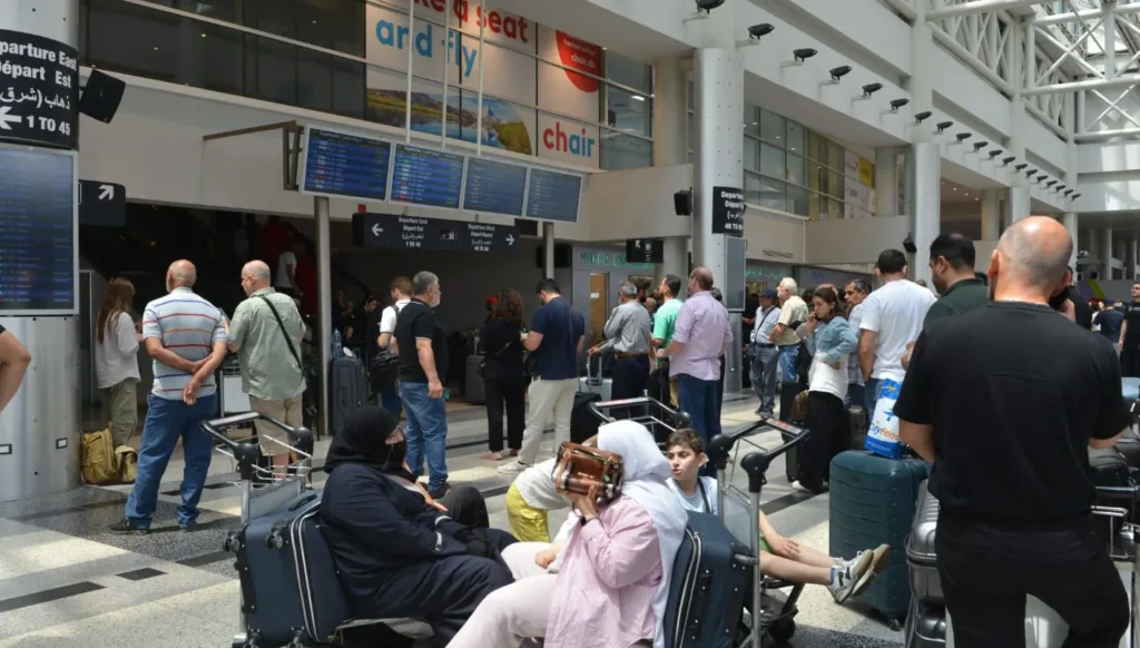 بالفيديو- زحمة في مطار رفيق الحريري... وزير النقل: الوضع آمن وحركة الطيران مستمرة