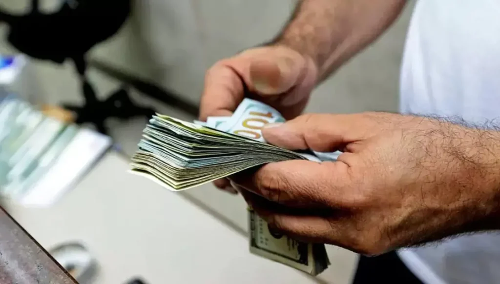 حذر في حركة الصرافين من التعامل مع 'حزب الله'