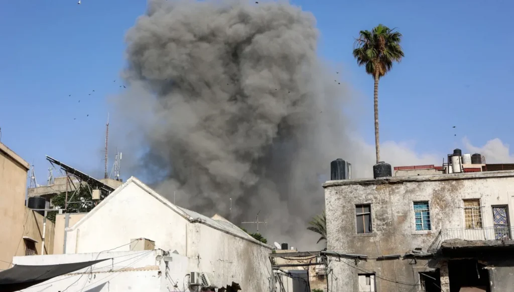 ضحايا بإطلاق نار إسرائيلي على موقع مساعدات في رفح... و'كارثة صحية تصيب الأطفال بغزة'