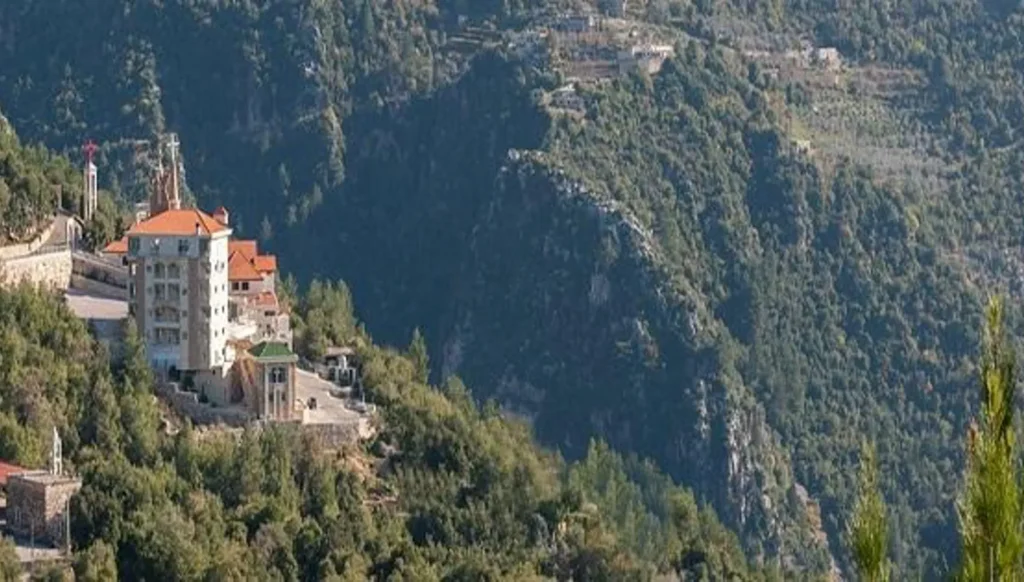 إشكال في أدونيس… سوريّون طعنوا شابّاً بعد معاكسة فتاة! إشكال في أدونيس... سوريّون طعنوا شابّاً بعد معاكسة فتاة!