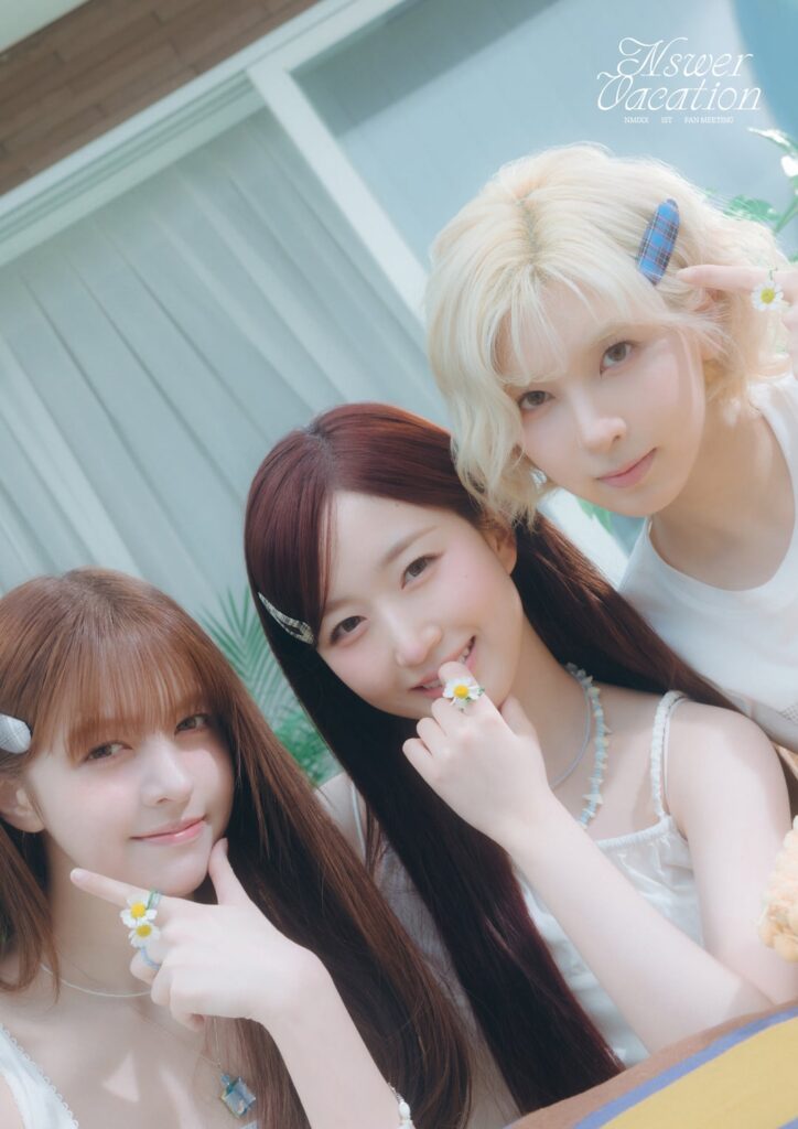 NMIXX - اجتماع المعجبين الأول "Nswer Vacation" (Photo Concept - Bae ، Haewon ، Lily)