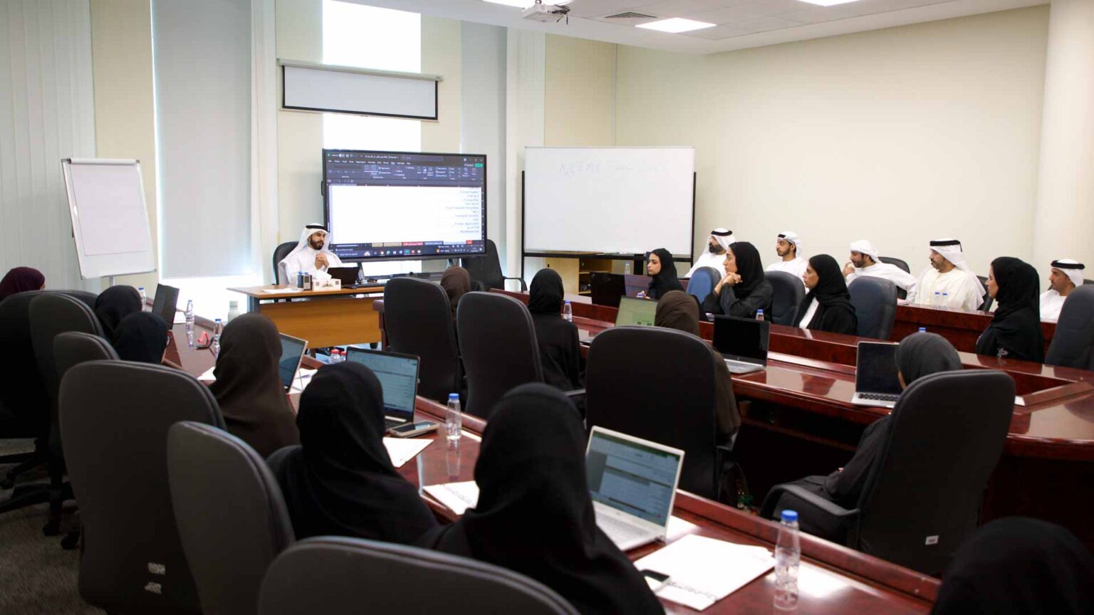 الشارقة تُعزز مرونة مؤسساتها بخطة ممتدة حتى 2027 الشارقة تُعزز مرونة مؤسساتها بخطة ممتدة حتى 2027