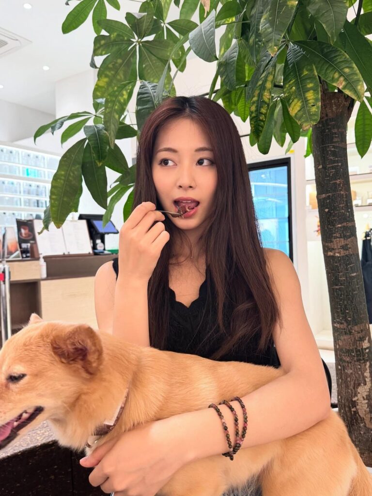 250616 تحديث Tzuyu Instagram - تاريخ مع أمي