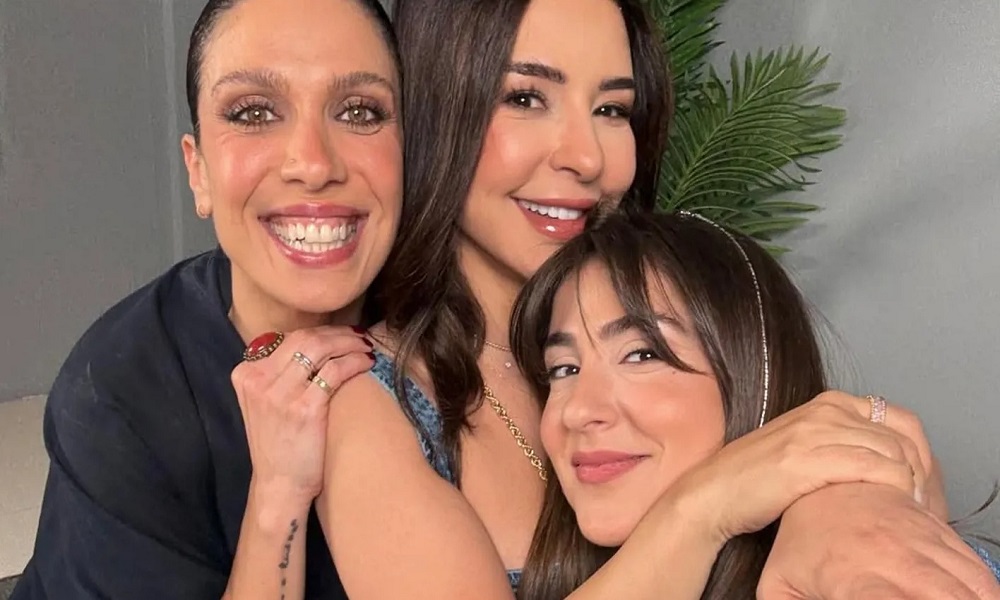 بالفيديو: ماغي وسينتيا وماريلين… “إذا معك خبر اعطينا خبر” بالفيديو: ماغي وسينتيا وماريلين… “إذا معك خبر اعطينا خبر”